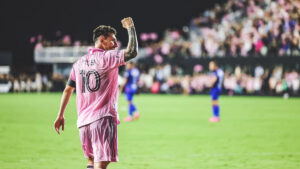 Messi celebrate his goal